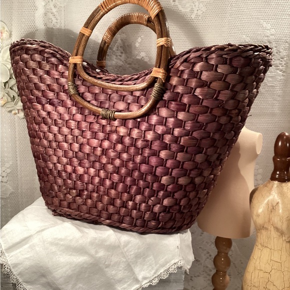 Straw Studios Woven Beach Tote Scalloped Top Sand Cover, Lined,Rattan Handle Lg - Picture 5 of 16